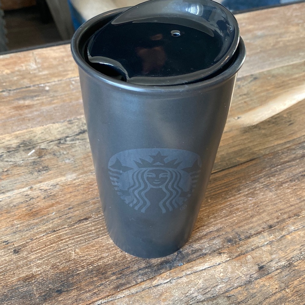 Starbucks 12 fl oz Coffee Mug with Lid 2015!